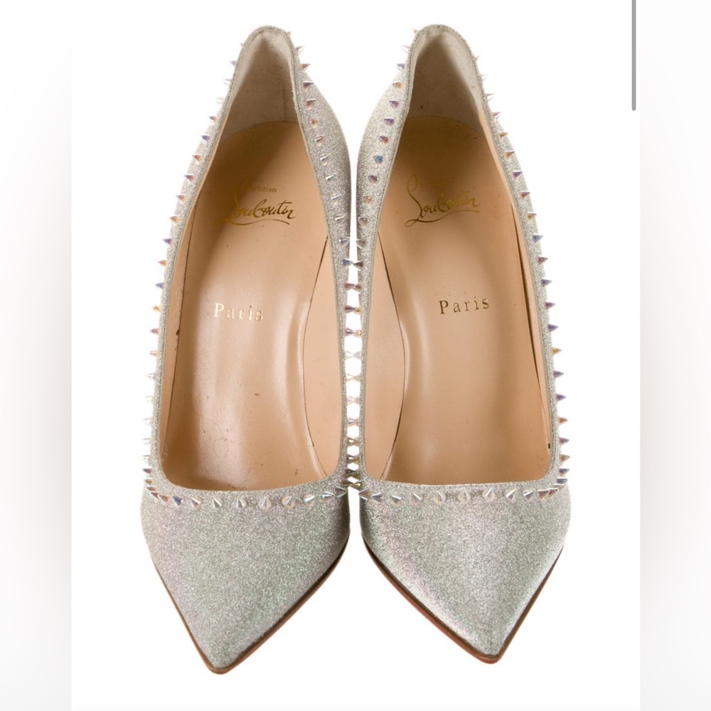 Christian Louboutin So Kate Silver Rockstud/Spike Accent Glitter Pumps. Size 40.